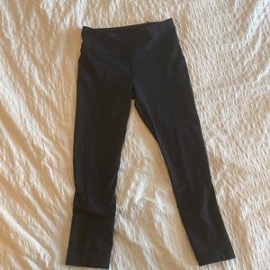 Base pace cropped leggings for running